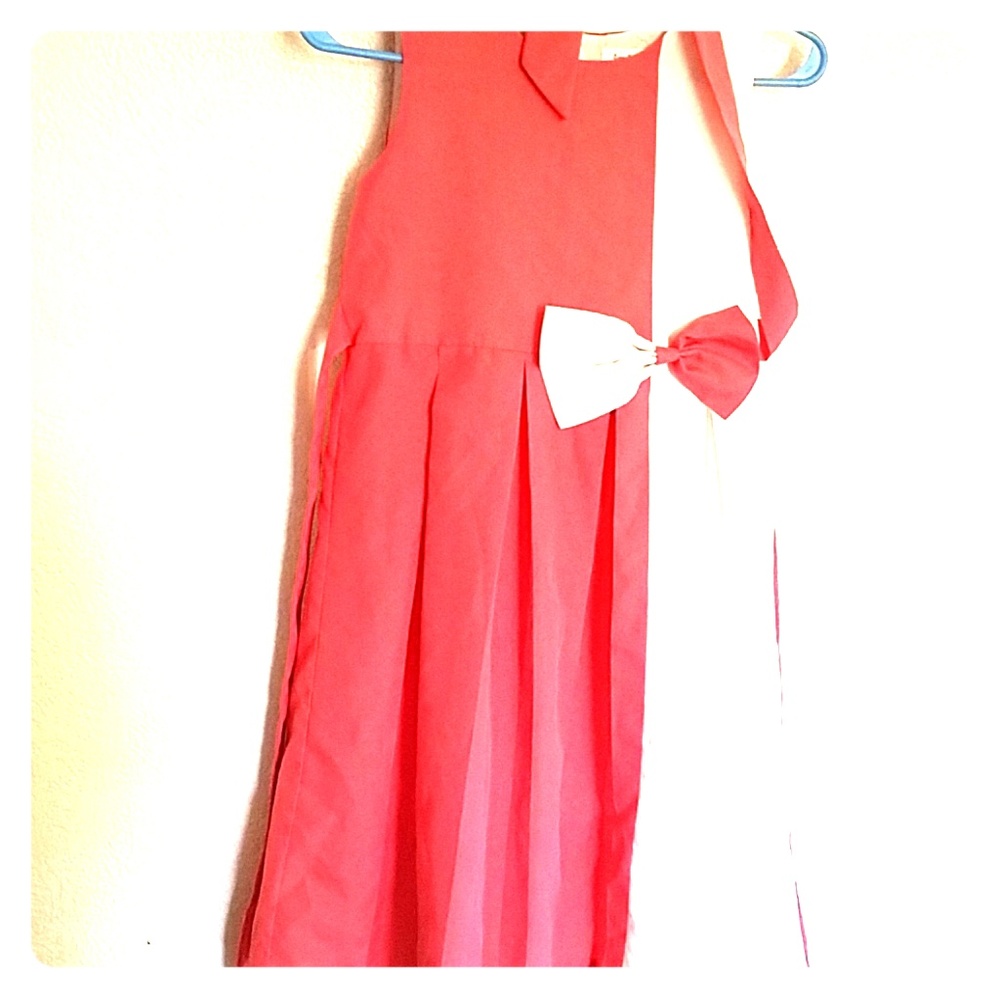 Girls dress.